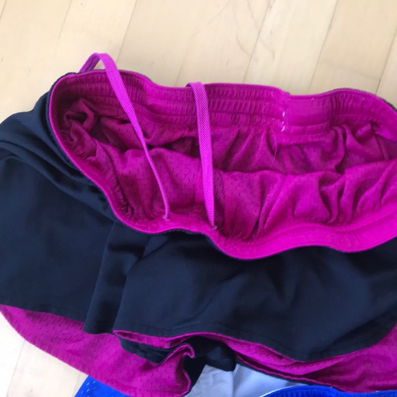 2 running shorts M nylons draw string reversible - Picture 2 of 5